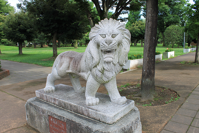 早稲田公園<br>ライオン像